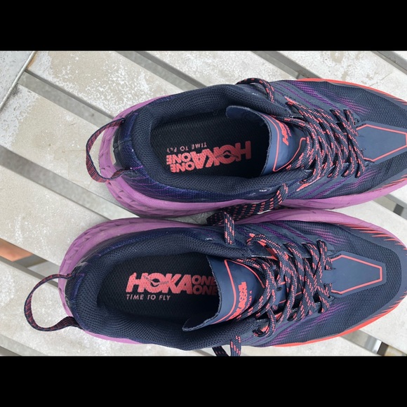 SOLD - Hoka One One Speedgoat 4 - Picture 5 of 5